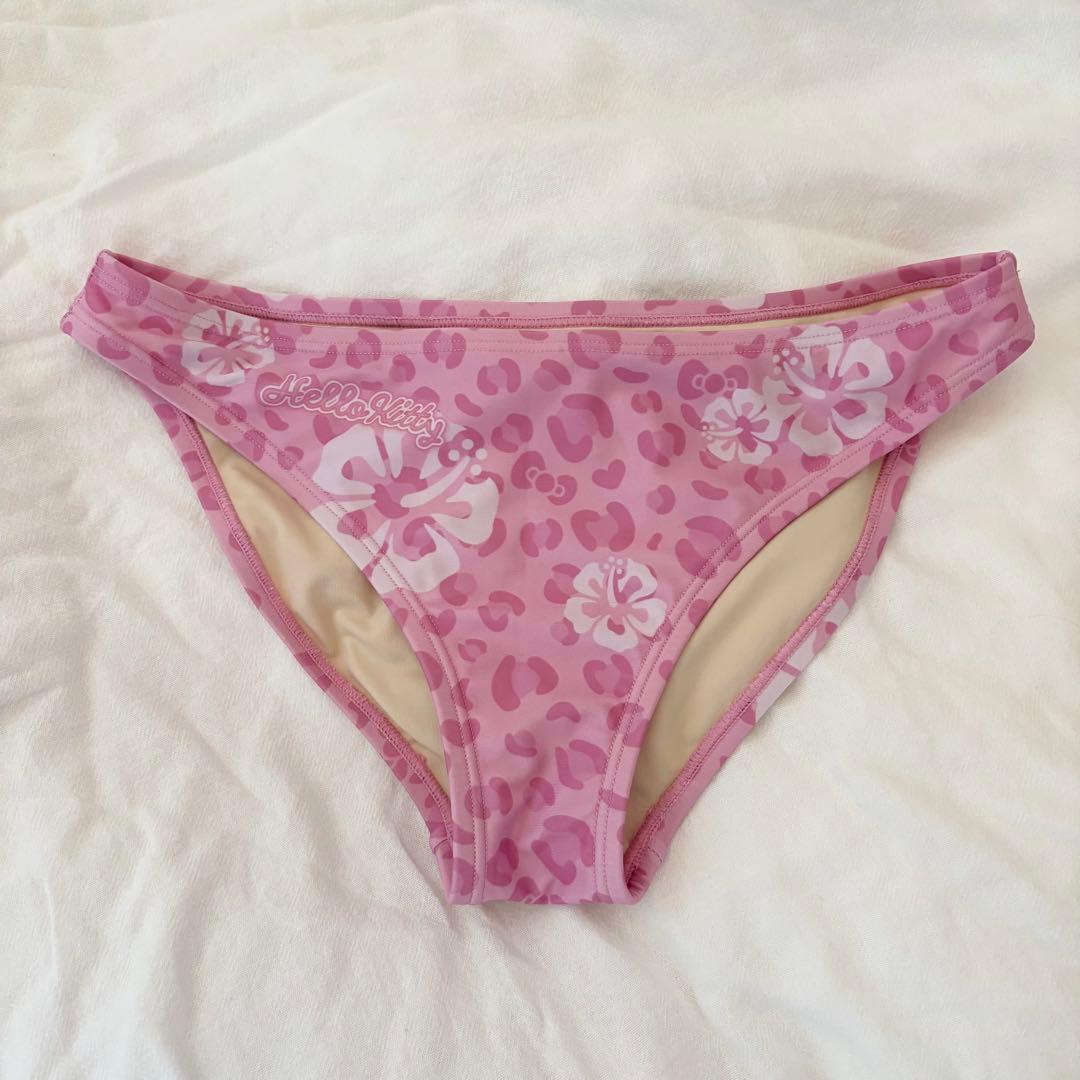 delight pool ビキニ　ピンク　水着　ハローキティ　上下セット