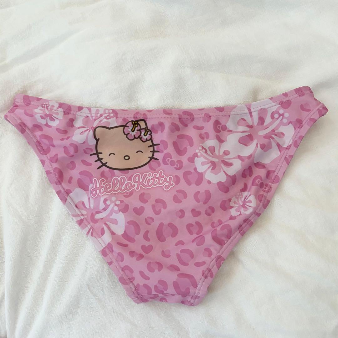 delight pool ビキニ　ピンク　水着　ハローキティ　上下セット