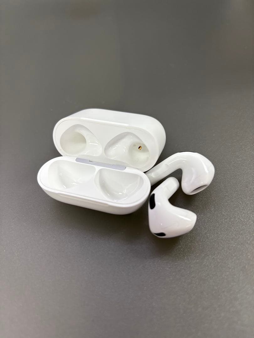 【訳あり】 AirPods 第4世代/ノイズキャンセリング対応/<No1891>