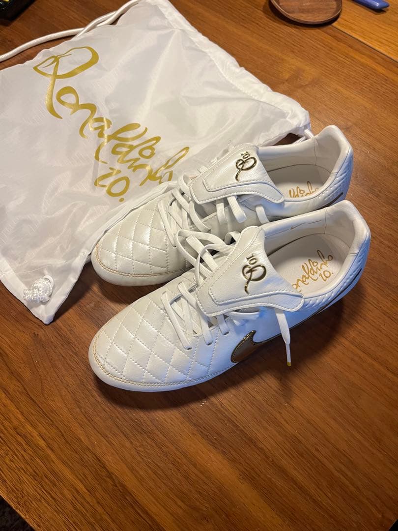 ロナウジーニョ× Nike ティエンポ 26cm