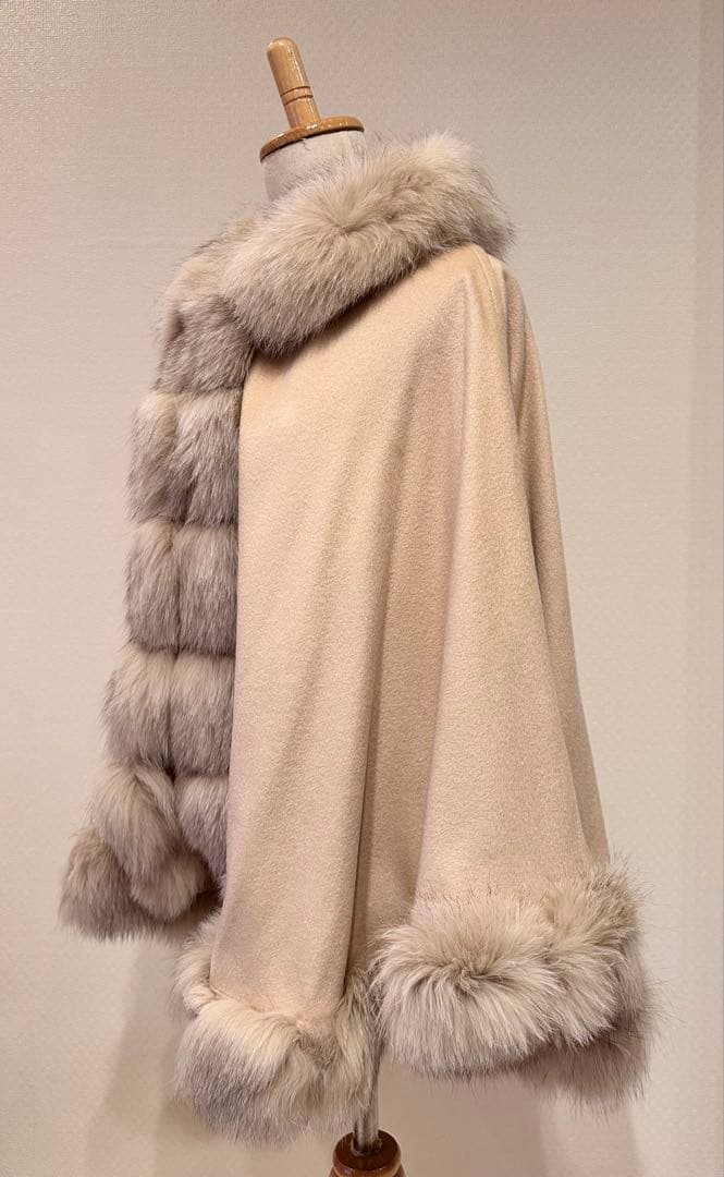 カシミヤ100% ベージュ ファー付き ケープコート