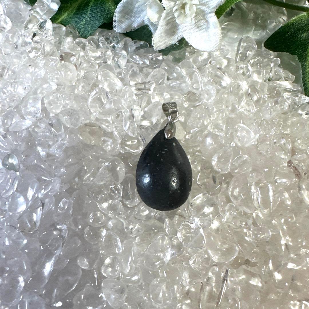 【奇跡の黒遠野】premier black 最高級　人生好転ペンダント　宇宙波動
