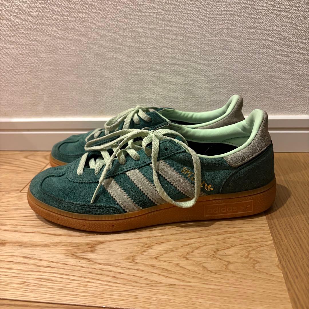 adidas Spezialグリーンスニーカー
