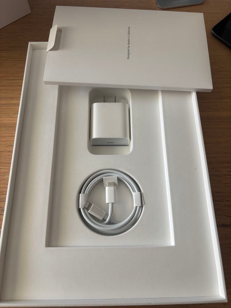 Apple iPad (第8世代) 128GB wifiモデル