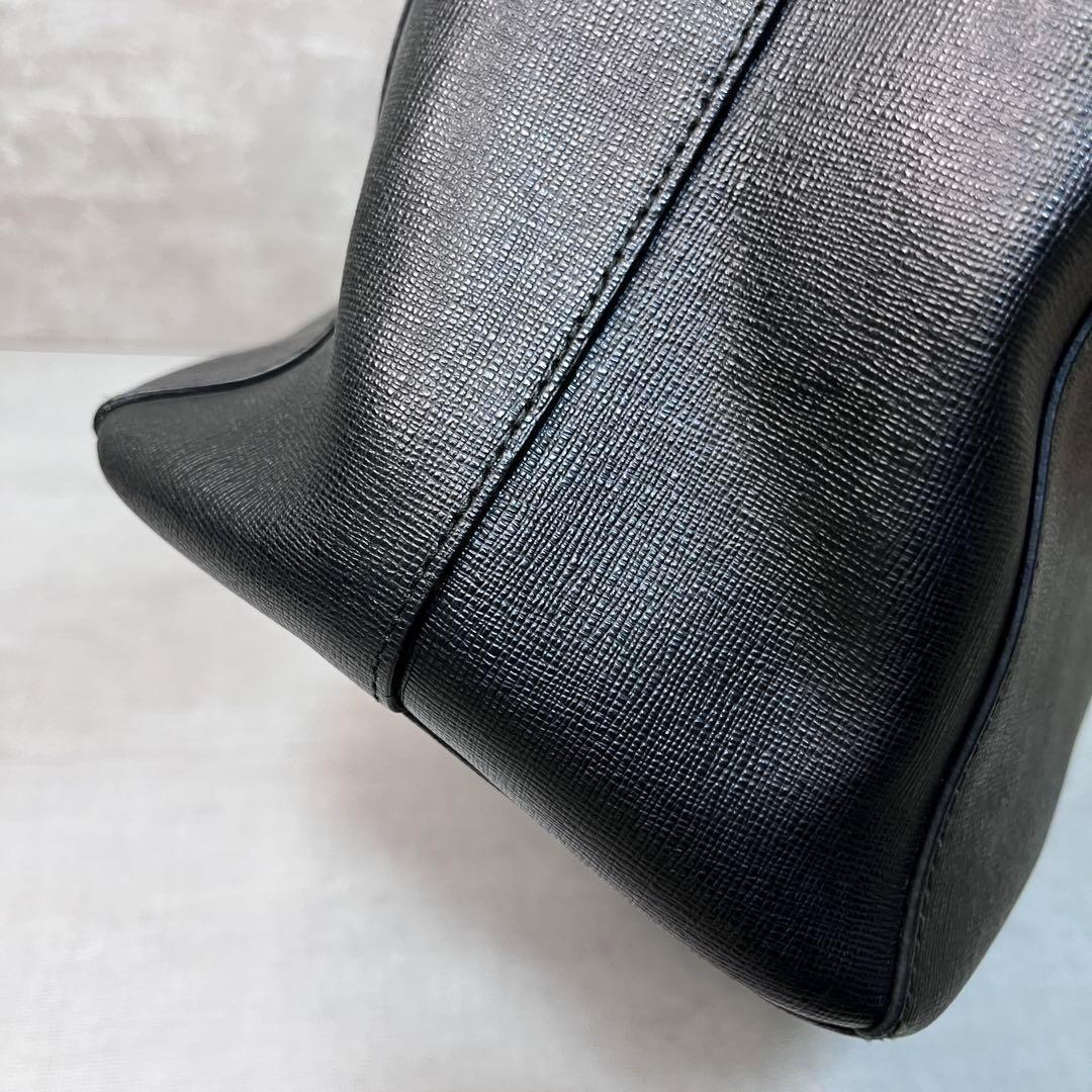 t31【美品】フルラ ビジネス トート バッグ A4サイズ ショルダー 入手困難