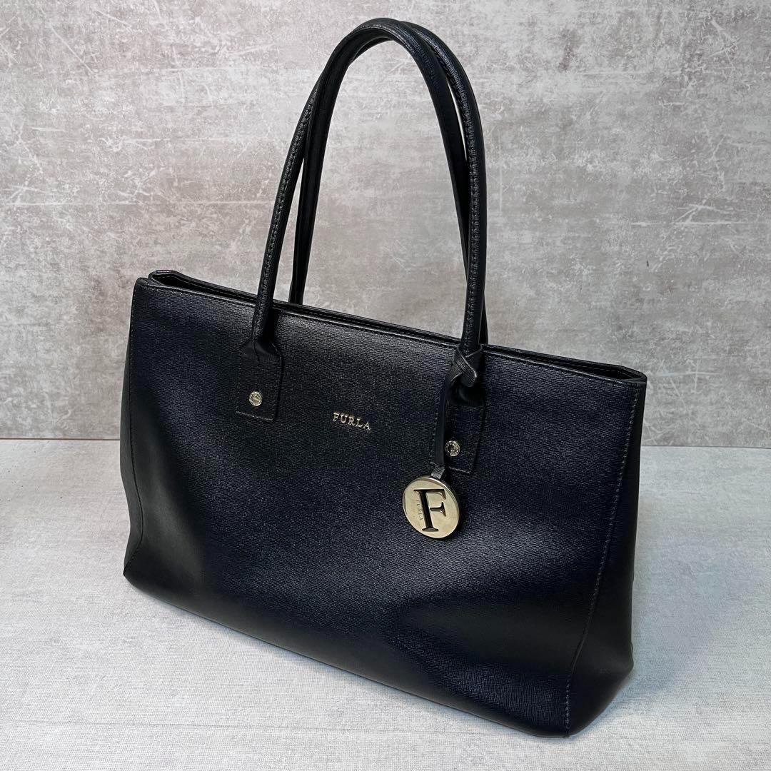 t31【美品】フルラ ビジネス トート バッグ A4サイズ ショルダー 入手困難