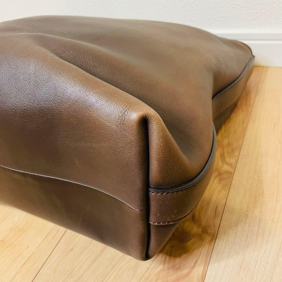 ⭐️美品⭐️ HIROFU ワンショルダーバッグ　チャーム付き　スエード裏地　本革