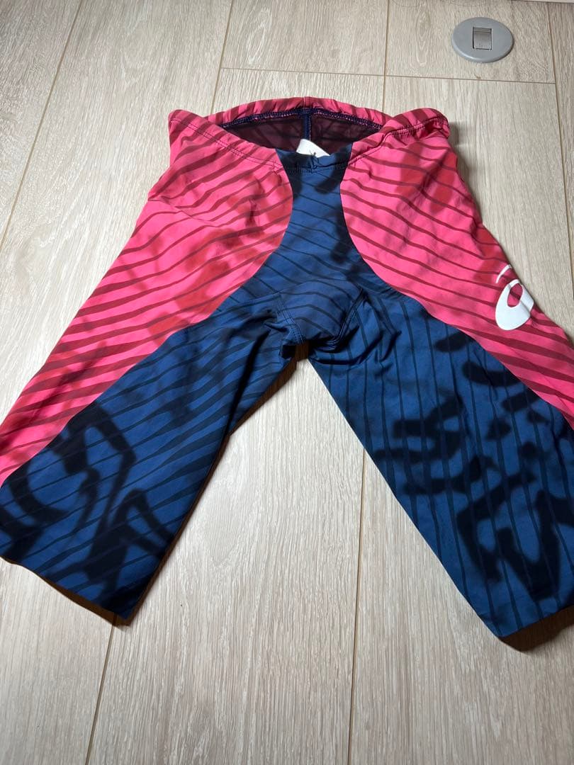 しばしばさん専用　アシックス　競泳レース用水着　赤のみ