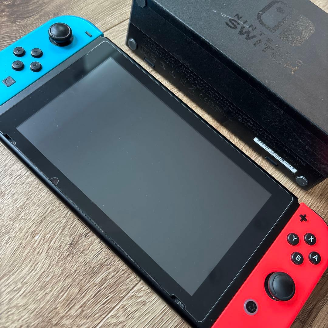 ニンテンドースイッチ本体　16ギガSDカード付