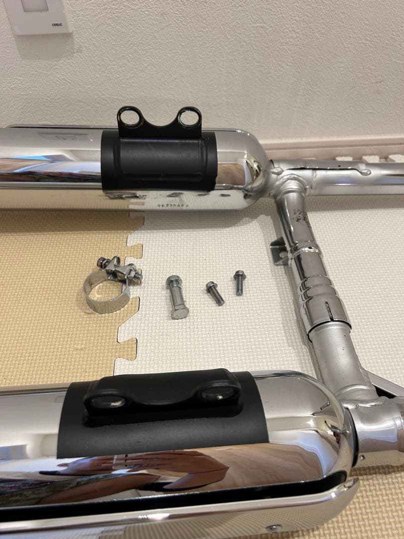 カワサキ 2024年モデルより取外し　メグロ800 K3 w800 純正マフラー