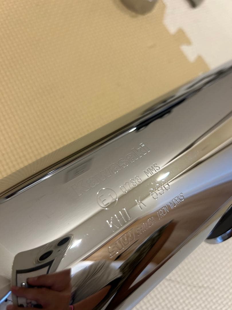 カワサキ 2024年モデルより取外し　メグロ800 K3 w800 純正マフラー