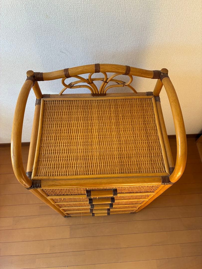 ラタン製 4段チェスト ハンドル付き