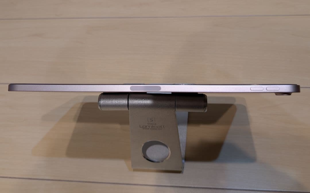 iPad Air 第5世代 64GB ピンク M1搭載 / 純正キーボード付