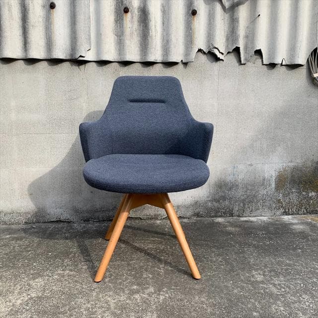 綺麗な状態｜オカムラ｜ライブス｜ショートアームスウィベルチェア｜②｜