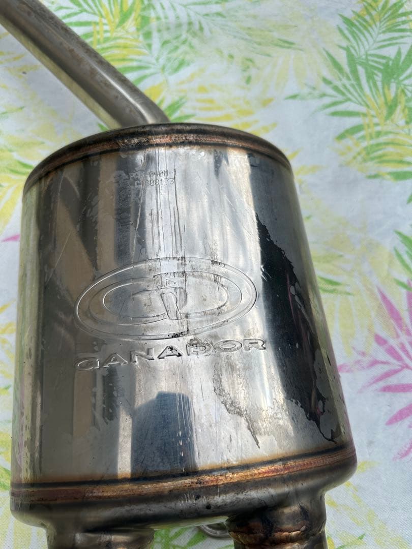 ガナドール4本だしマフラー 30プリウスモデリスタ