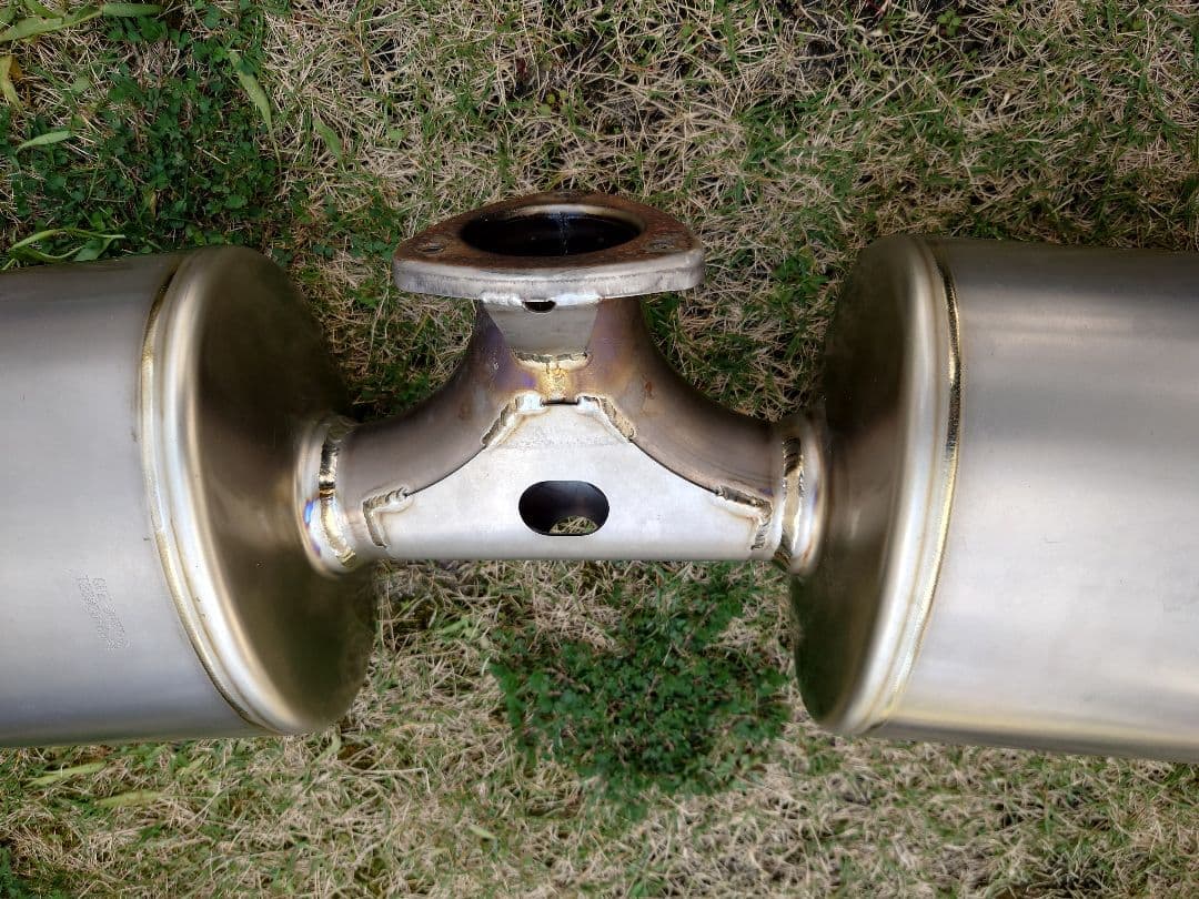 RAV4 ガナドール フルチタンマフラー　その①