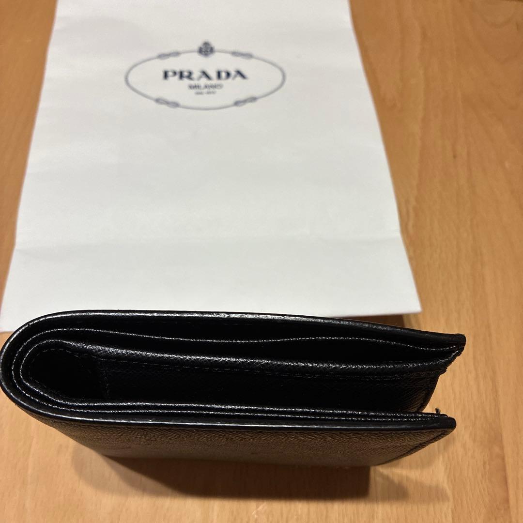 PRADA 二つ折り財布 ブラック レザー