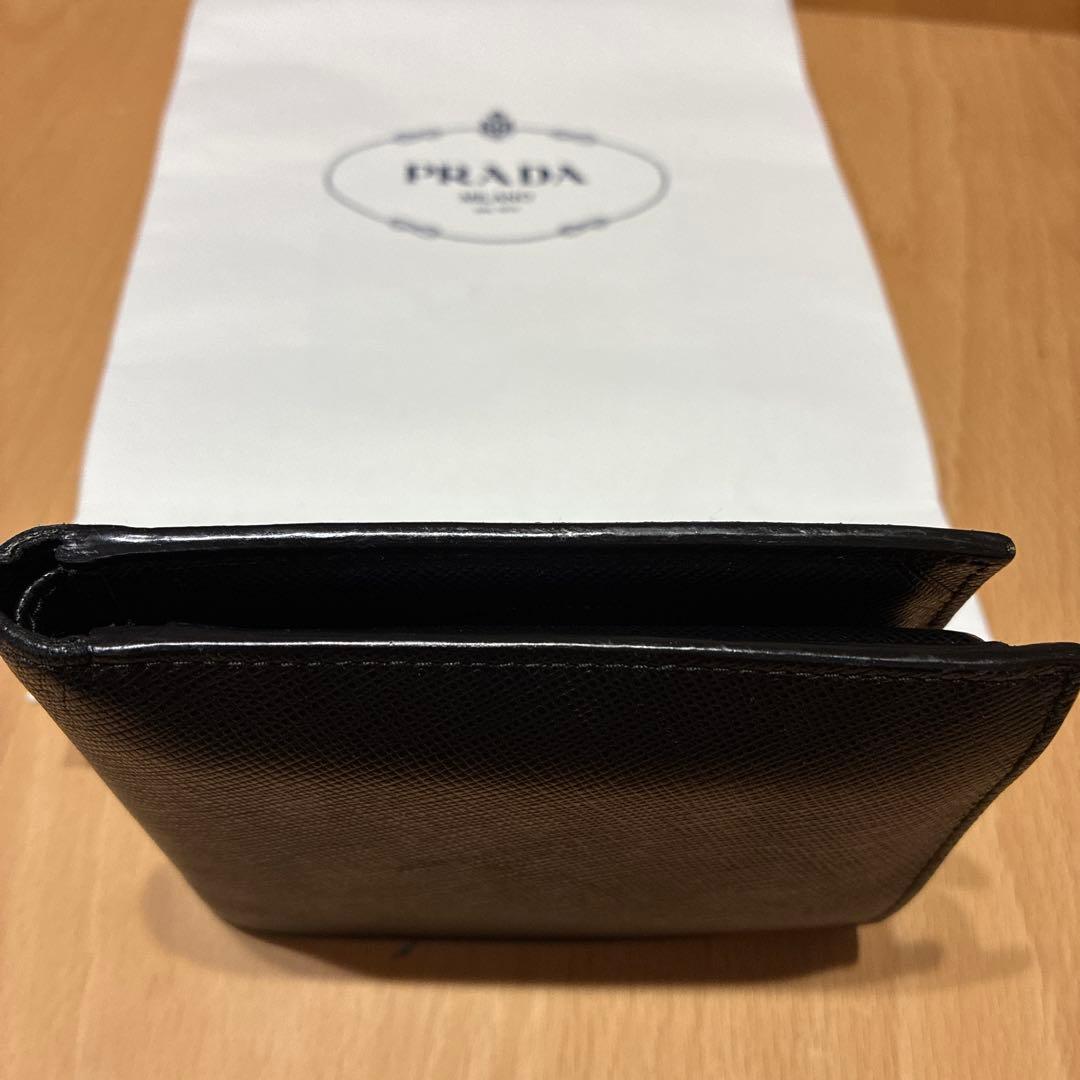 PRADA 二つ折り財布 ブラック レザー