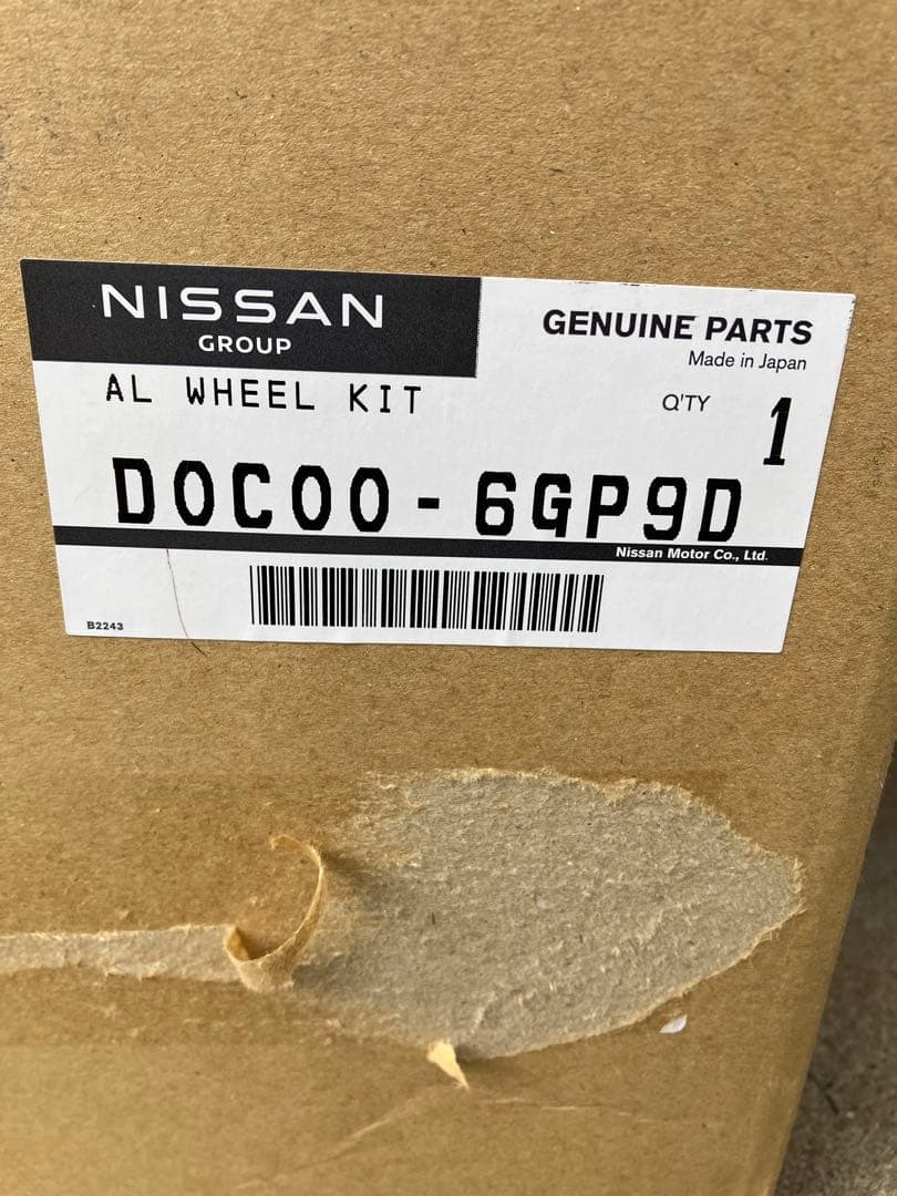 日産新型Z34 リヤホイール 19インチ　新品１本