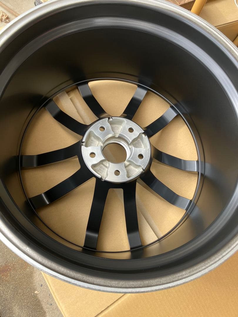 日産新型Z34 リヤホイール 19インチ　新品１本