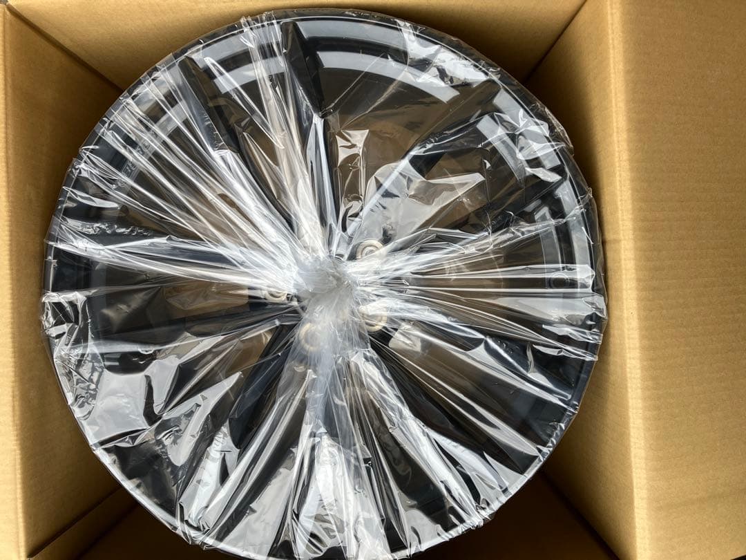 日産新型Z34 リヤホイール 19インチ　新品１本