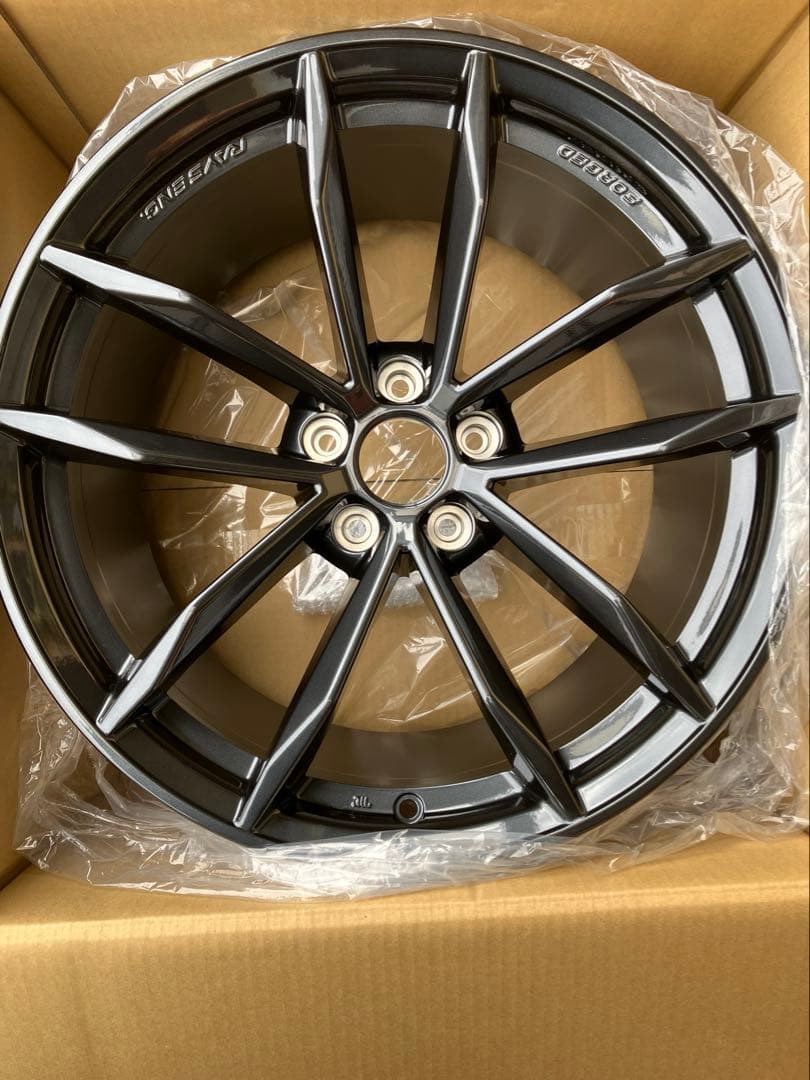 日産新型Z34 リヤホイール 19インチ　新品１本