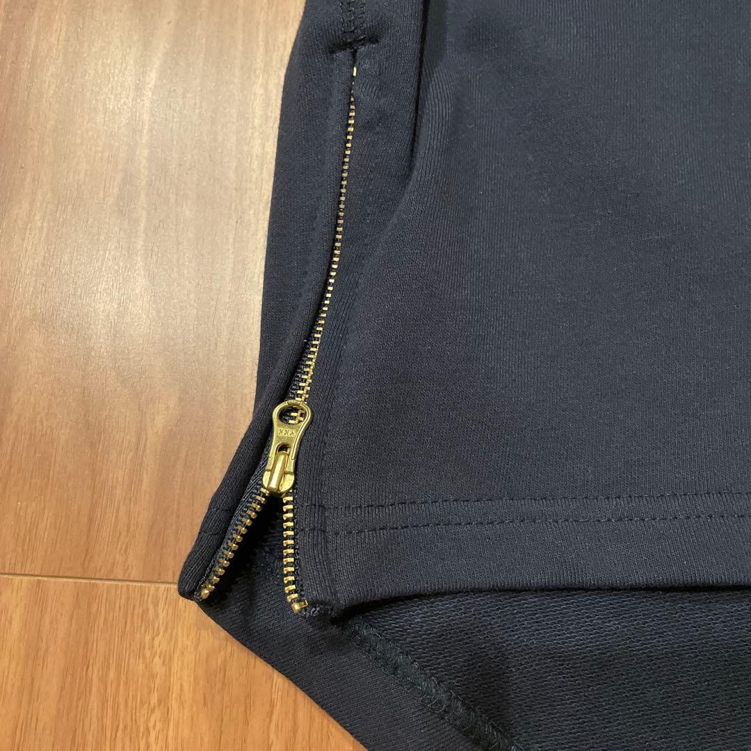 BEARDSLEY トレーナー