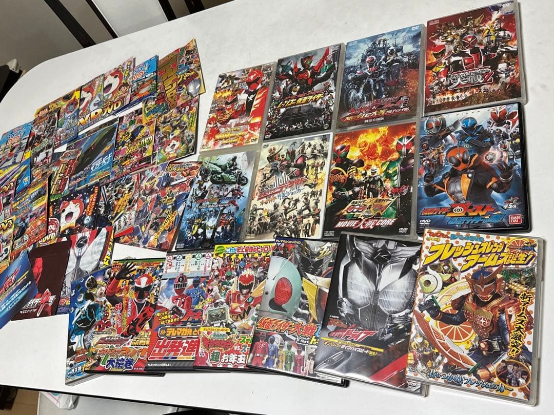 仮面ライダー　スーパー戦隊　妖怪ウォッチ　トミカ　プラレール　DVD ポケモン