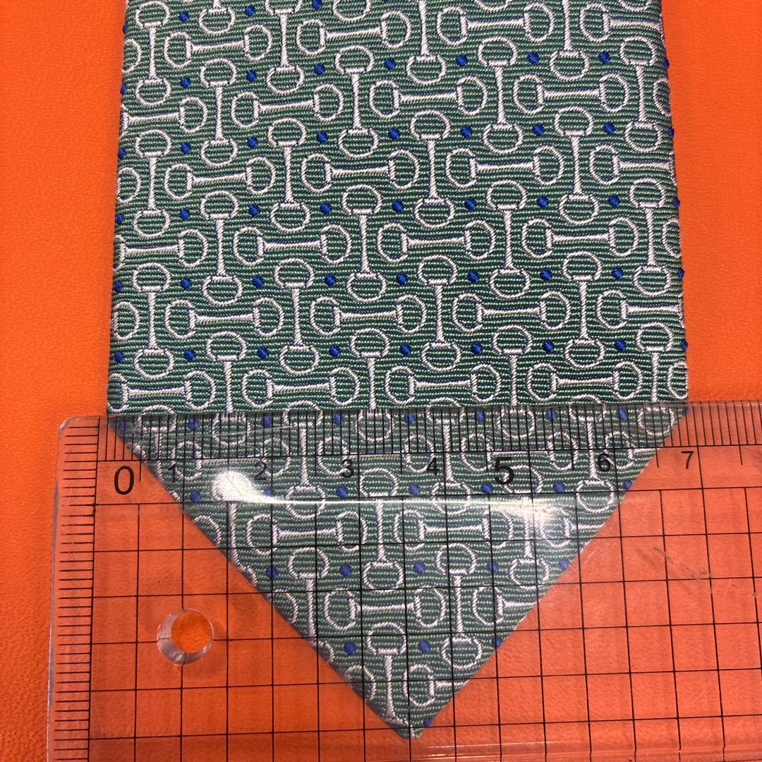 HERMES 緑色 パターン ネクタイ