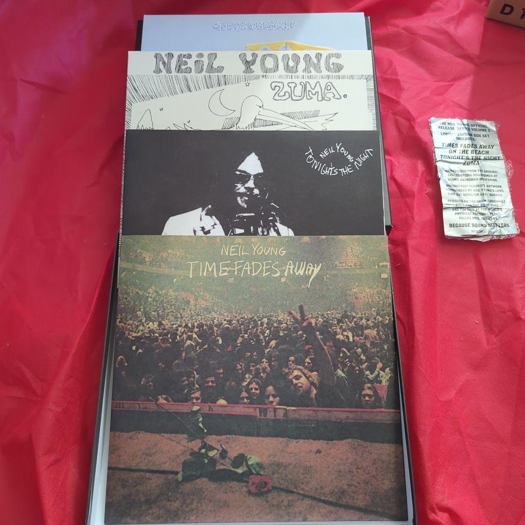 希少　NEIL YOUNG OFFICIAL RELEASE 4LP BOX