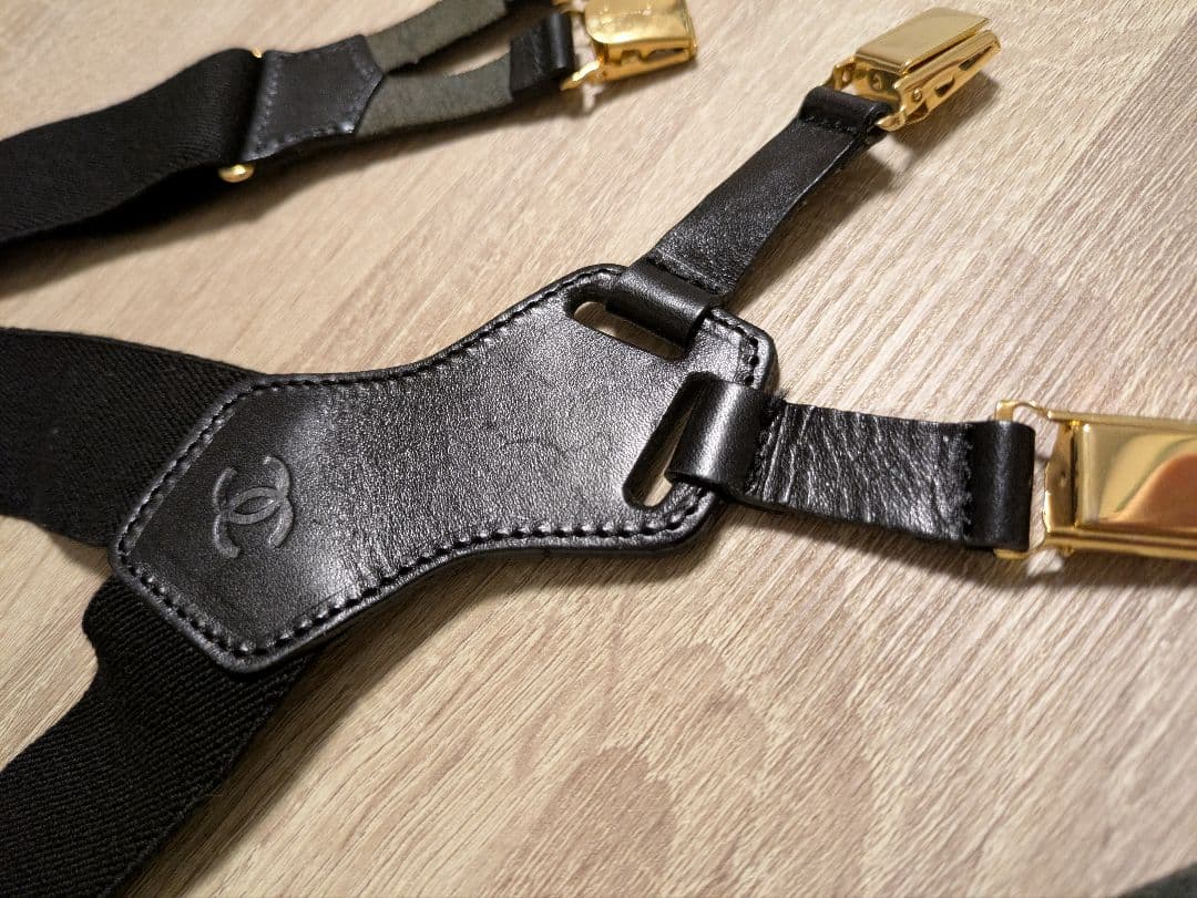 CHANEL ロゴ入りサスペンダー ブラック