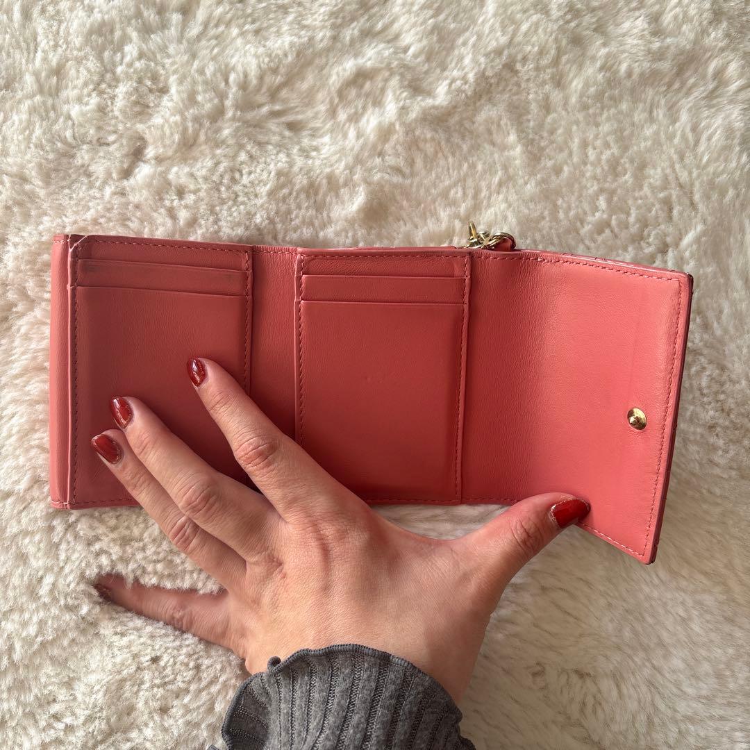 ミ*⁾様 DIORキルティング三つ折り財布 サーモンピンク