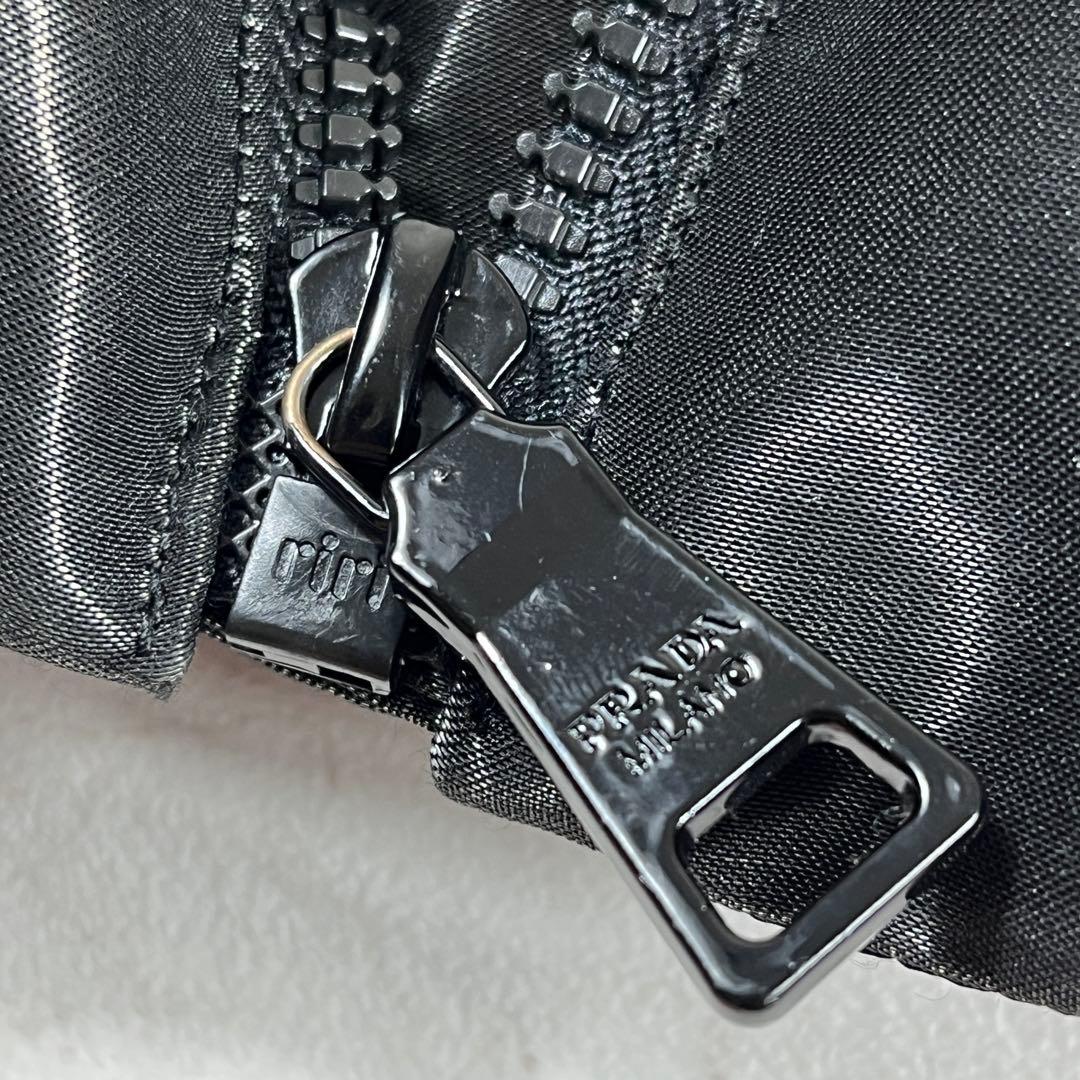 PRADA SPORT ダウンベスト ストレッチ コーティング ノースリーブ