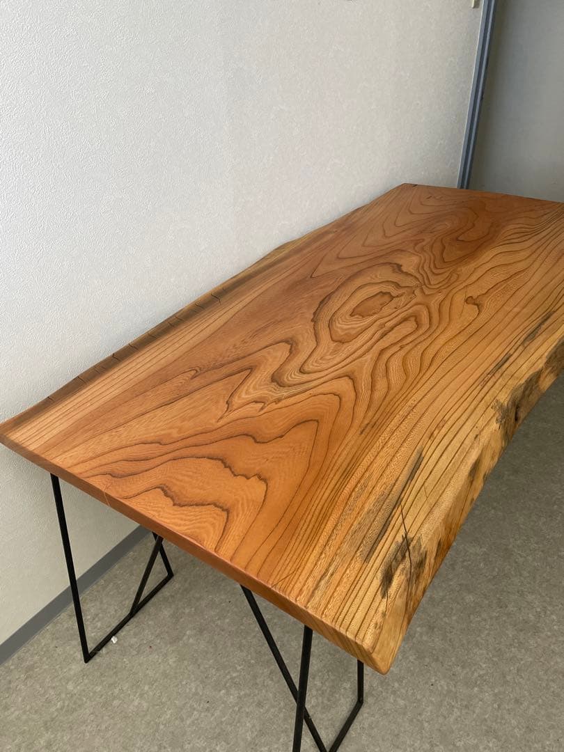 欅無垢一枚板ダイニングテーブル　オイル仕上げ　アイアン脚