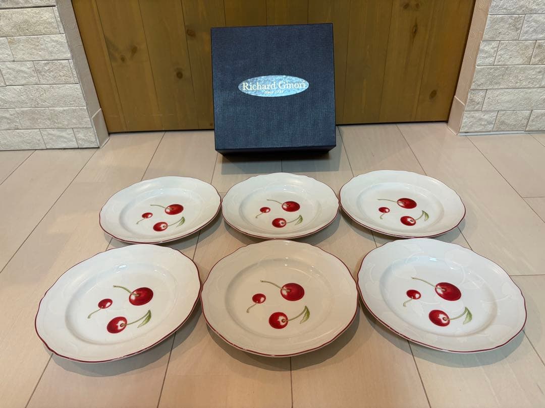 【新品・未使用】 リチャードジノリ チェリー柄 食器6枚セット