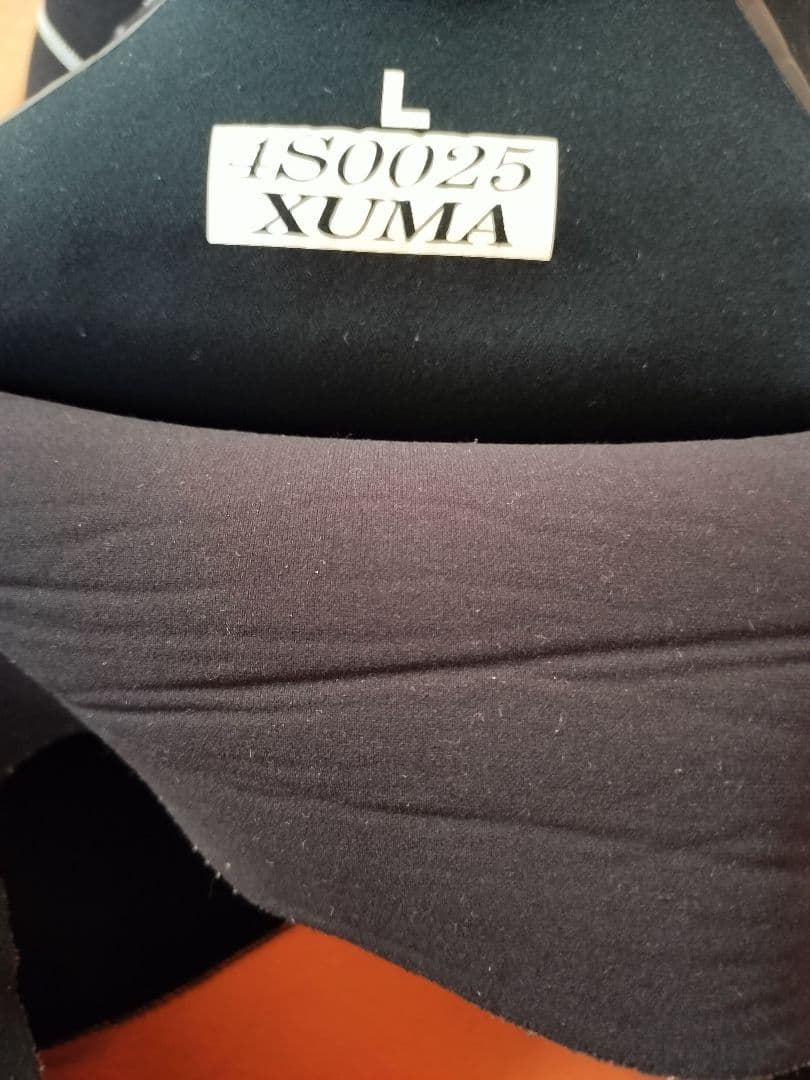 サーフィン　ウェットスーツ　３ミリ　4D 中古品　ノンジップ