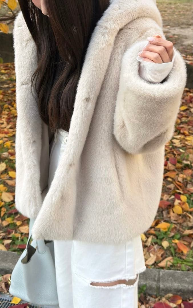 新品★CARLAカーラ　Eco fur hood coat / beige