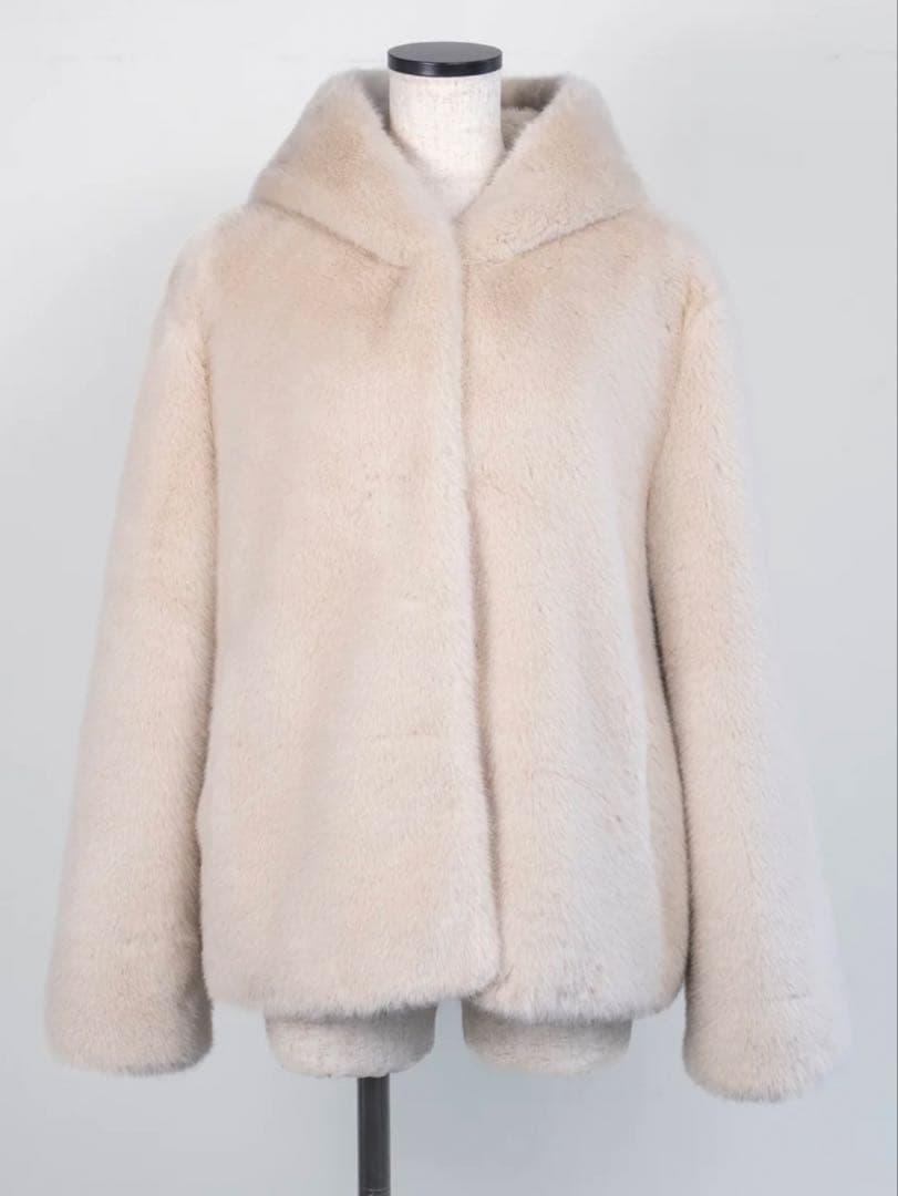 新品★CARLAカーラ　Eco fur hood coat / beige