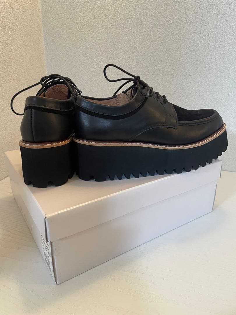 ラディエイト厚底　ソール　レザーシューズ ブラック　23.5cm