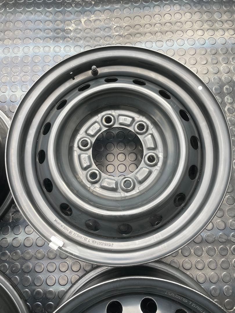 福岡県新車外しトヨタ純正　ハイエース15インチ ホイール 4個セット レジアス