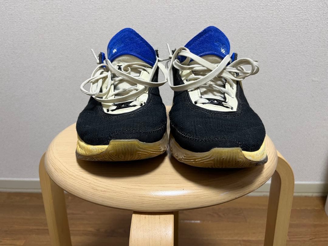 レブロン20 黒/青/黄色　LeBron