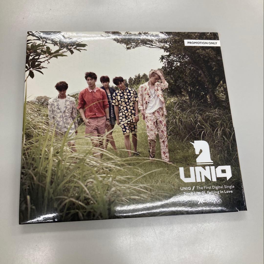 K-POP・アジア UNIQ / Falling In Love