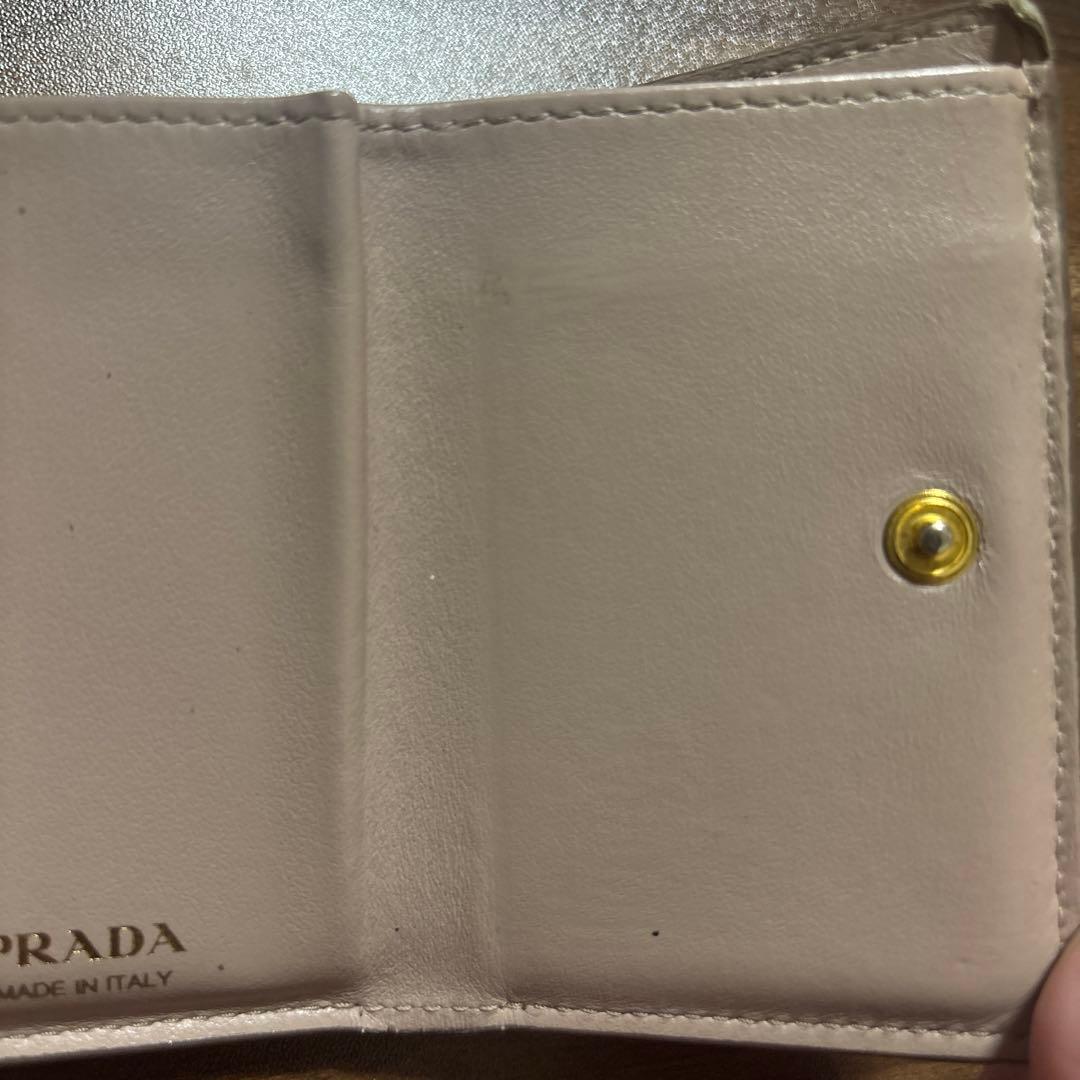 PRADA ベージュ　ミニウォレット
