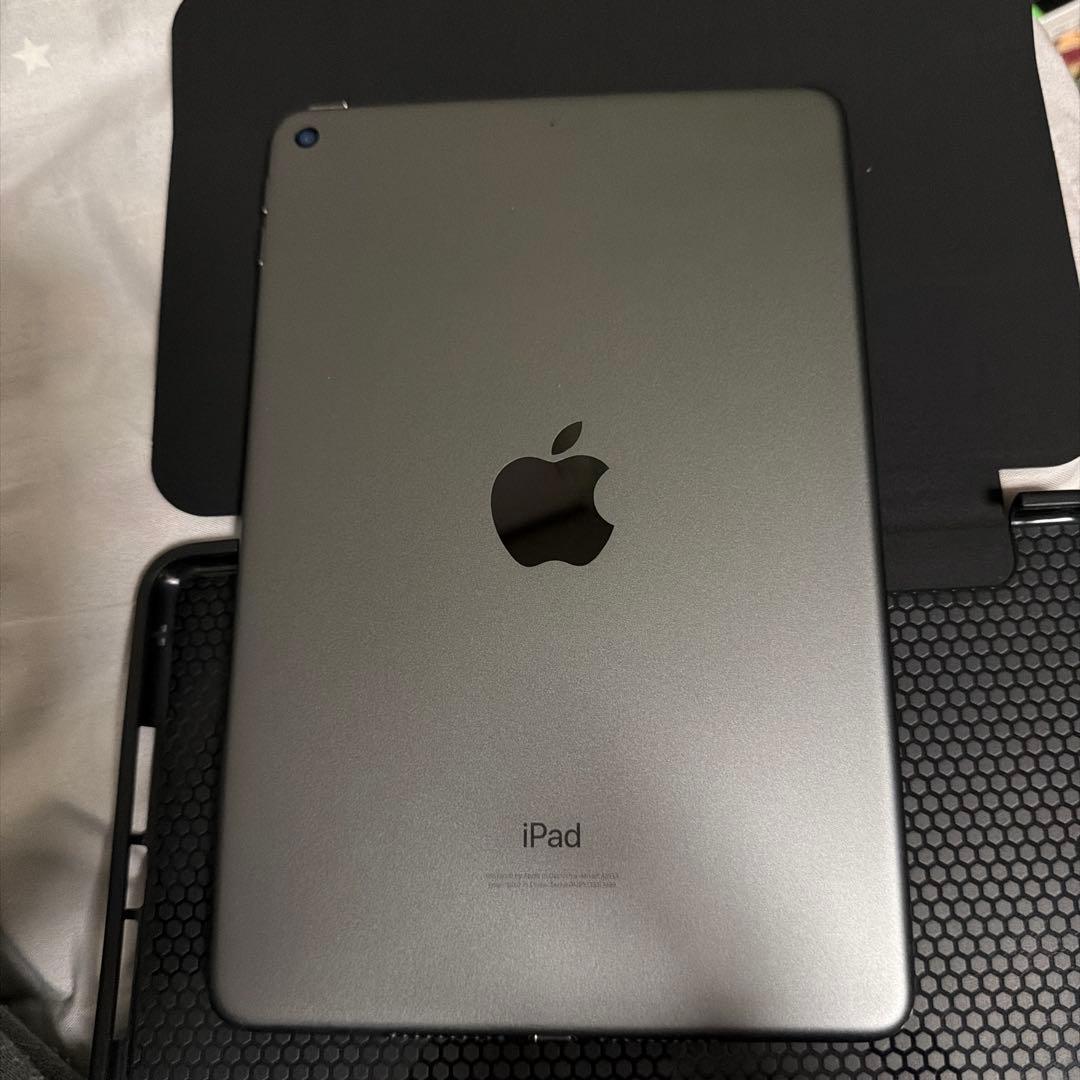 iPad mini (第5世代) Wi-Fiモデル カバー付き