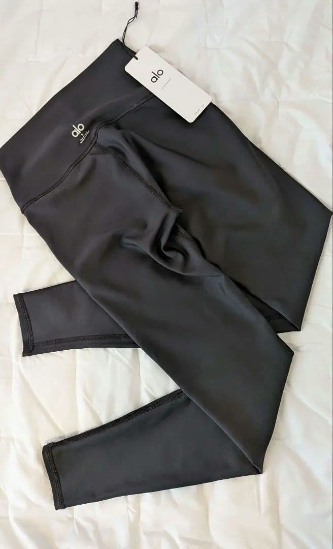 ☆美品☆ alo ハイウエスト Airlift レギンス ブラック Sサイズ