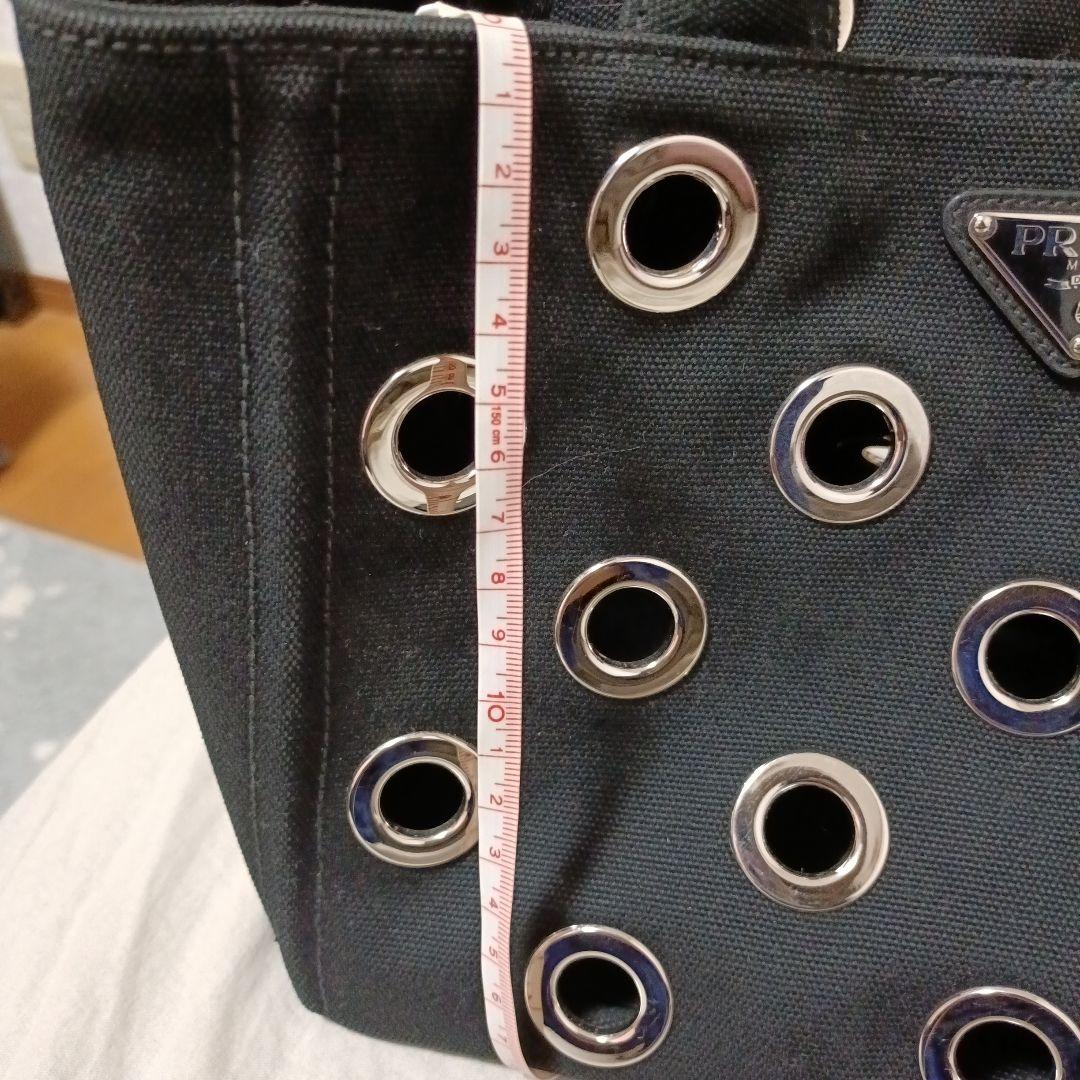 P*e様 PRADA ブラック アイレットショルダーバッグ