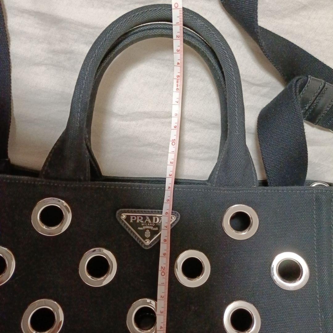 P*e様 PRADA ブラック アイレットショルダーバッグ