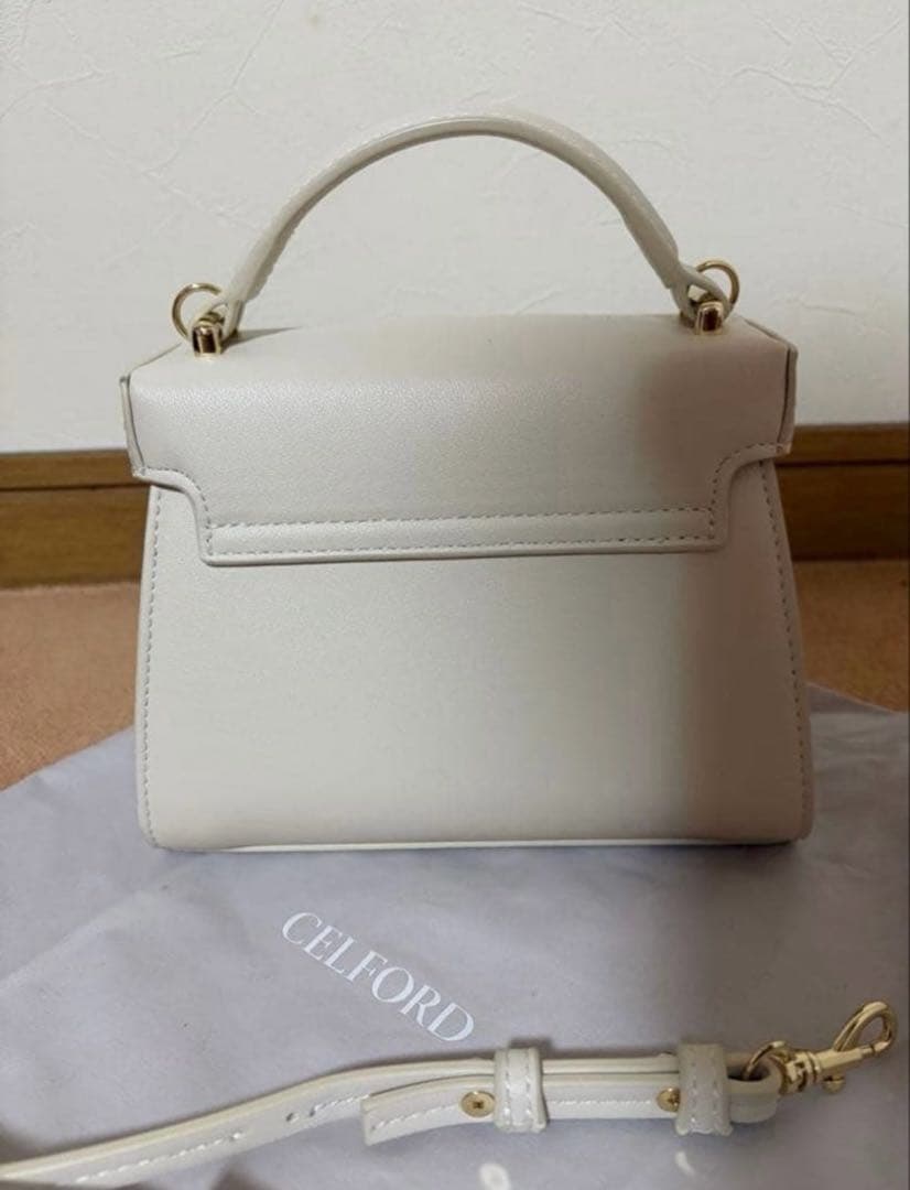 CELFORD【リュタン】ビジュースタッズポシェット アイボリー Ｆ