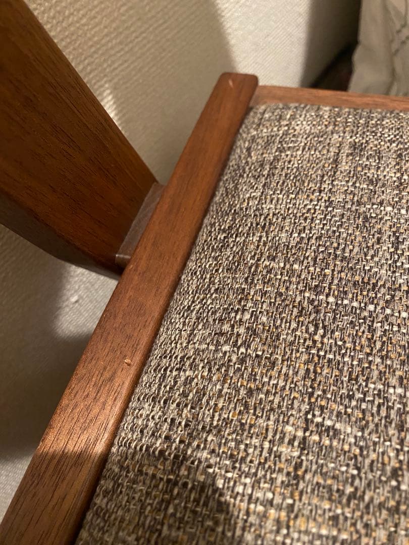 ISU-WORKS MEGチェア