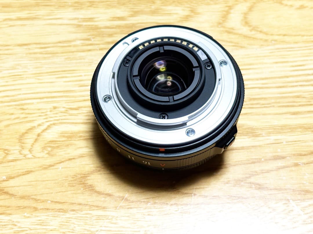 フジ　Fujinon XF 23mm F2.8 R WR レンズ　フード付